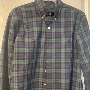 Flannel men’s  shirt new condition sz large .  Dark green and dark blue